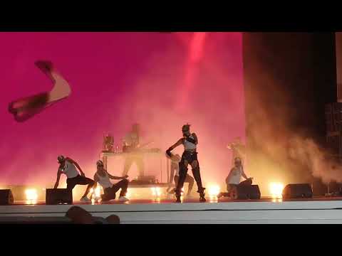 Видео: Клава Кока - Бумеранг