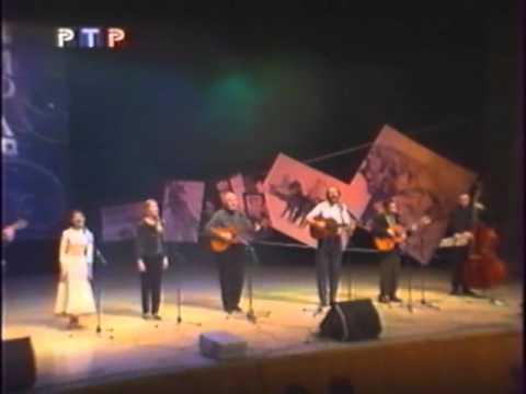 Видео: Ада Якушева - Вечер бродит (Песни Нашего века -2).