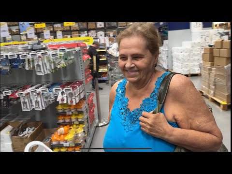 Видео: VLOG// Мама нажарила пирожки.