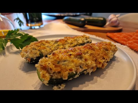 Видео: ФАРШИРОВАННЫЕ КАБАЧКИ В ДУХОВКЕ – С ТУНЦОМ И РИККОТТОЙ, НЕЖНЫЕ И ЛЁГКИЕ!