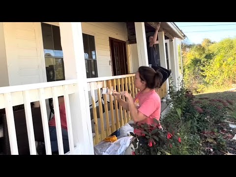 Видео: ОСЕННЕЕ ОБНОВЛЕНИЕ КРЫЛЬЦА... Я решил покрасить перила!! | Осенние предложения Wild Badger Prime