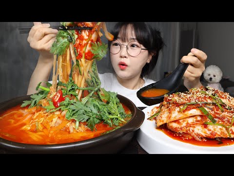 Видео: Корейский острый суп с лапшой и свежим кимчи🔥Mukbang ASMR