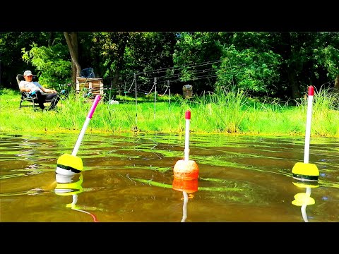 Видео: ЭТИ БУЛЬДОЗЕРЫ УТЯГИВАЮТ В ВОДУ. Рыбалка на толстолоба на поплавок