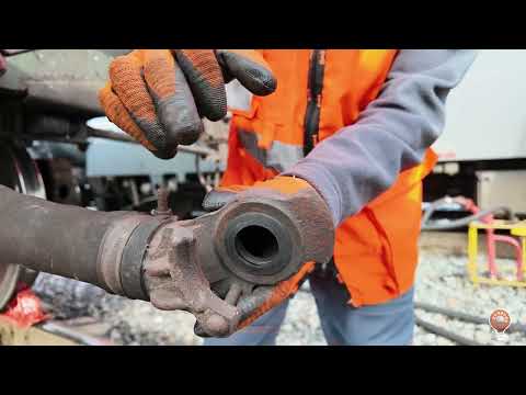 Видео: Прицепка локомотива к грузовому составу с незаряженной тормозной сетью!