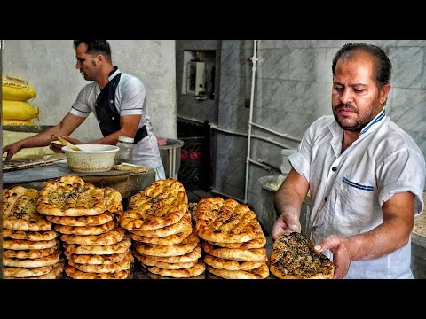 Видео: приготовление очень вкусного варварского хлеба в исфахане по утрам