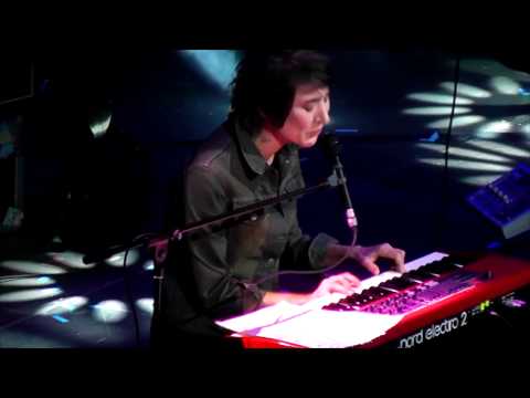 Видео: Земфира - Відпусти (Strelka Live)