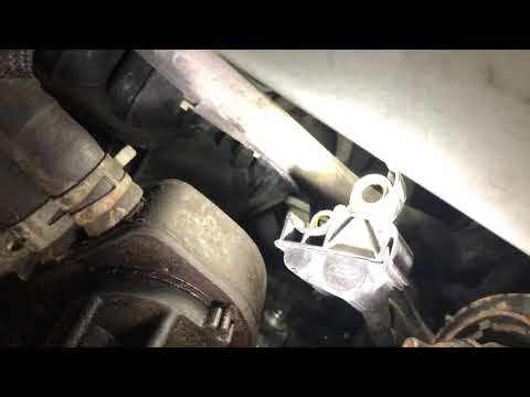 Видео: Замена стартера Ford Escape 2.3L 2005-2008