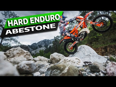 Видео: Abestone Hard Enduro | Экстремальные горные гонки и жестокие скалолазание в Италии 2024