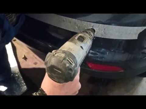 Видео: Форд фокус 3 (хэтчбек) установка и подключение заднего парктроника