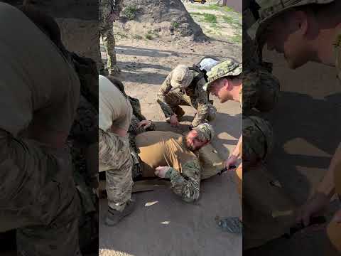 Видео: Евакуаційні ноші U-WIN тестування  #army #militarylife #uwin #military