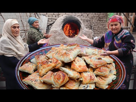 Видео: Village women cooked samsa in tandoor. | сельские женщины готовили самсу в тандыре | uzbekistan