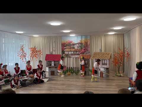 Видео: Сливи за смет - музикална драматизация