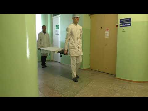 Видео: 30  Транспортировка пациента на носилках