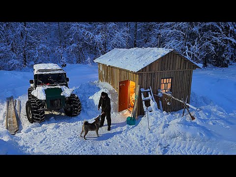 Видео: ОДИН в ДИКОЙ ТАЙГЕ. МОРОЗ -30. РЫСЬ ПОДОШЛА к ТАЁЖНОЙ ИЗБЕ! Обзор снегохода Sharmax SN-500 EFI