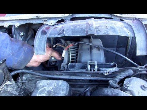 Видео: Снятие моторчика обдува салона Mercedes W124 How to remove Blower motor