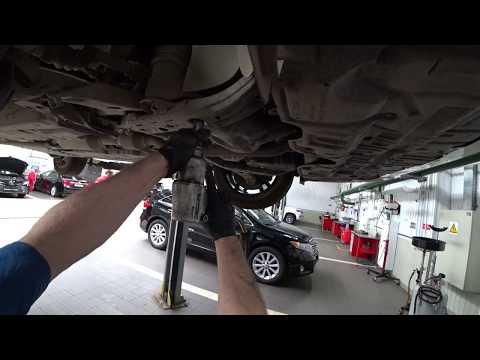 Видео: Camry. Замена переднего правого рычага.