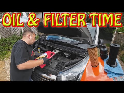 Видео: Замена масла и фильтра Vauxhall Vivaro