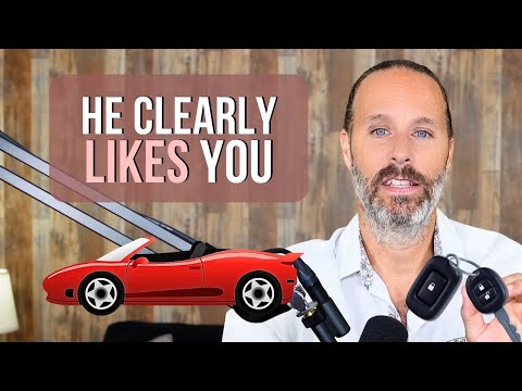 Видео: Как узнать, флиртует ли с вами мужчина?