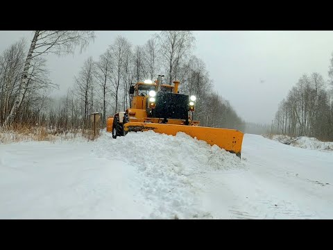 Видео: ТРАКТОР КИРОВЕЦ. К 700 А. ПЕРВЫЙ СНЕГ!