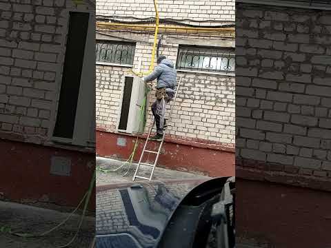 Видео: Подъемник для внешних блоков кондиционеров в действии.