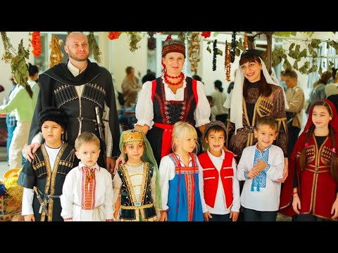 Видео: ГОТОВИМ с ПОЛИНОЙ к ПРАЗДНИКУ в ШКОЛЕ! ЯРМАРКА к 14 октября В ШКОЛЕ