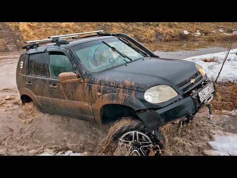 Видео: Спор между ними не утихает! CHEVROLET NIVA против JEEP Wrangler Rubicon