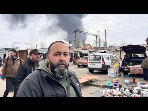 Видео: Ищем ЦЕННЫЕ ВЕЩИ в МУСОРЕ на БАРАХОЛКЕ