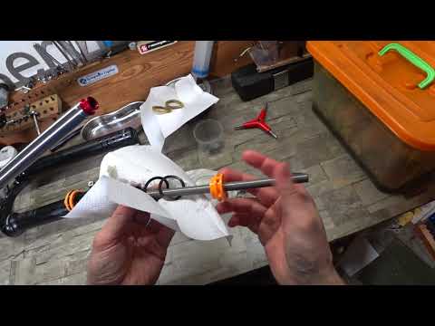 Видео: Rock Shox 35 Bushing проблема