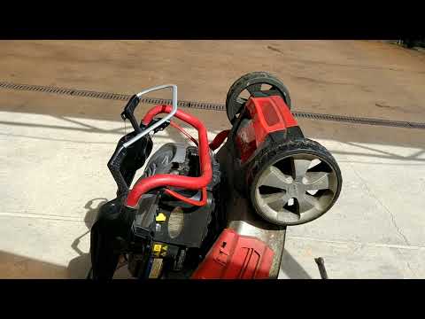 Видео: Как снять нож с газонокосилки и поточить