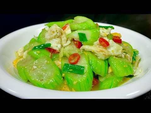 Видео: Многие люди неправильно приготовили яичницу с люфой. Неудивительно, что суп