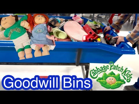 Видео: День затишья, а потом появились новые мусорные баки... Экономьте вместе со мной в Goodwill Bins |...