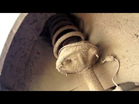 Видео: Замена задней стойки, Hyundai Accent