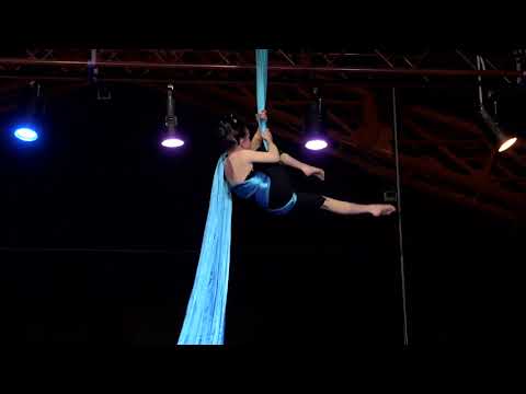 Видео: Воздушная гимнастика. 1 место.