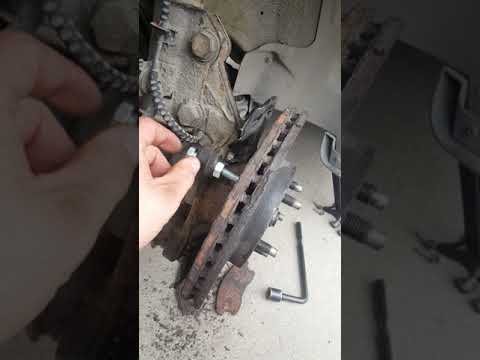 Видео: Прикипел тормозной диск. Снять легко.