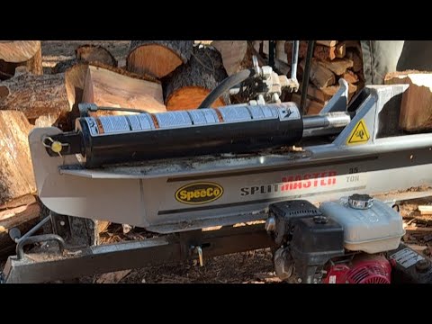 Видео: Splitting wood/ работаю хороший день