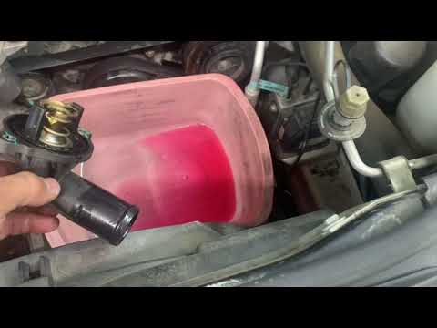 Видео: 2015 Jeep Grand Cherokee Термостат 3.6