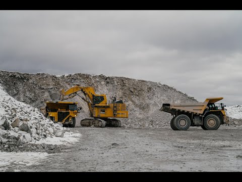 Видео: Карьерная техника на месторождении "Кекура"