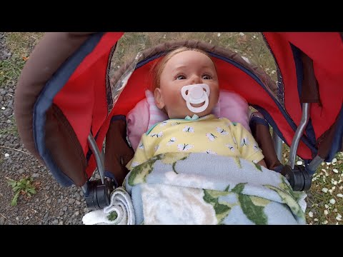 Видео: Гуляем с Полиной. Влог. Реборн. 🎀💕