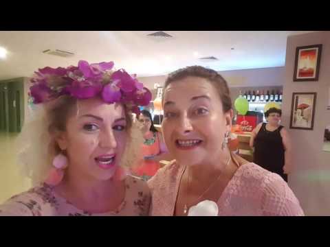 Видео: Vlog - Sky Summer Language Camp Day #6 | "Лагерник на годината" и Хавайско парти | Sen Sen Bg