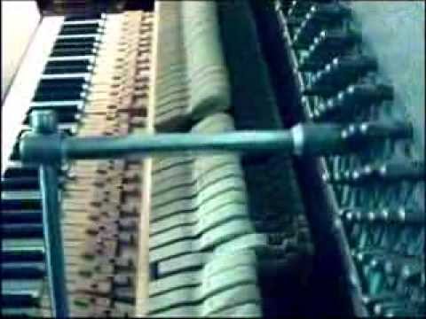 Видео: Настройка пианино.Tuning piano "Belarus" online. maxim_tuner used T- bar.