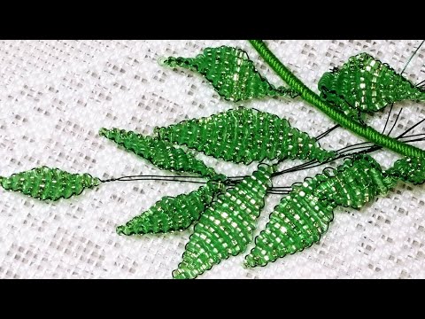 Видео: Бисероплетение для новичков. Урок 4. Параллельное плетение. Листик. Beading lessons for beginners