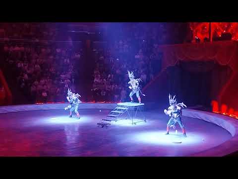 Видео: "ЖОНГЛЕРЫ НА ВЫСОТЕ" П/Р РОМАНОВА РОМАНА, ШОУ "МИРАС", КАЗАНСКИЙ ЦИРК 