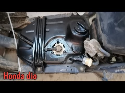 Видео: Как установить бак на Honda dio