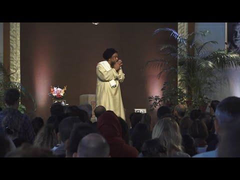 Видео: Сатсанг с Муджи. Ришикеш 28 февраля 2020 г.