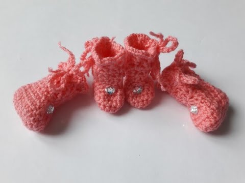 Видео: Носочки (сапожки) для собак мелких пород