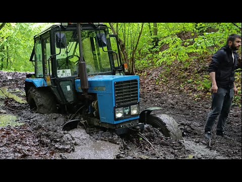 Видео: OFFROAD года - Трактор Беларус 82.1 плохо застрял а МТЗ Беларус 1025.2 Пришел на Помощь