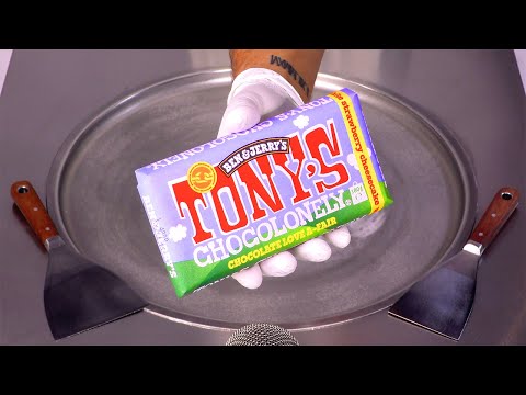 Видео: АСМР | Как приготовить шоколадное мороженое Tony's от Ben&Jerry's — роллы с мороженым