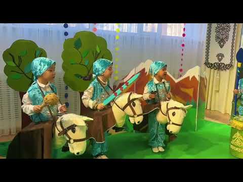 Видео: "Жұлдыз" МАД тобы "Аяз би" ертегісі