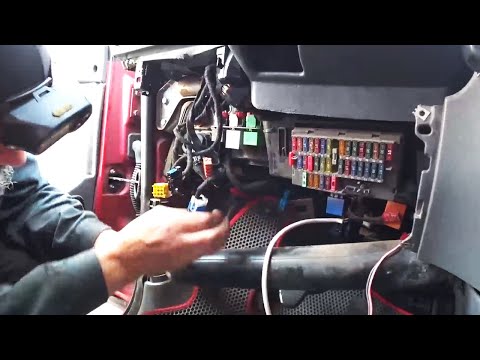 Видео: Замена вентилятора печки Peugeot 806 Citroen Evasion Fiat Ulysse и Lancia Z