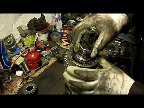 Видео: Лада Калина. Вылетает первая передача.